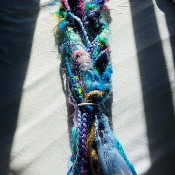 Hair extensions some are head bands and one is a large clip - Picture 3 of 5